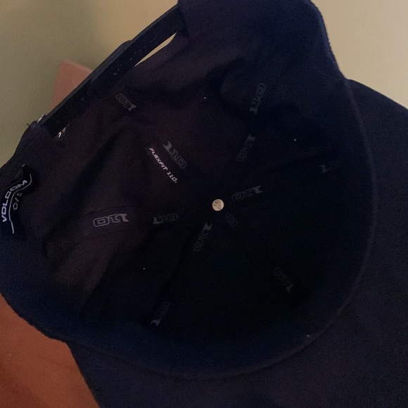 Volcom Hat - Picture 3 of 3